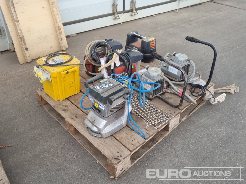 110Volt Transformer, 110Volt Vacuum Pump (4 of), 110Volt Hand Held Floor Sander, Cable Avoidance Tool Signal Detector - İnşaat ekipmanı: fotoğraf 1 110Volt Transformer, 110Volt Vacuum Pump (4 of), 110Volt Hand Held Floor Sander, Cable Avoidance Tool Signal Detector - İnşaat ekipmanı: fotoğraf 1