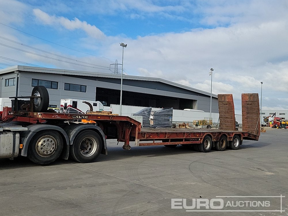 2000 King trailers GTSS44/3-17.5 - Alçak çerçeveli platform dorse: fotoğraf 1 2000 King trailers GTSS44/3-17.5 - Alçak çerçeveli platform dorse: fotoğraf 1