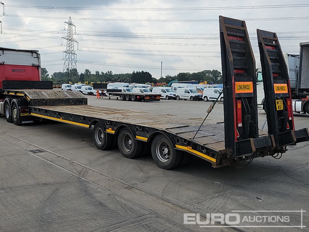 2001 Dennison Trailers Tri Axle Step Frame Low Loader, Hydraulic Ramps, Out Riggers - Alçak çerçeveli platform dorse: fotoğraf 3 2001 Dennison Trailers Tri Axle Step Frame Low Loader, Hydraulic Ramps, Out Riggers - Alçak çerçeveli platform dorse: fotoğraf 3