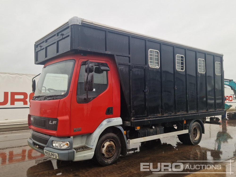 2005 DAF LF45.130 - Hayvan nakil aracı kamyon: fotoğraf 1 2005 DAF LF45.130 - Hayvan nakil aracı kamyon: fotoğraf 1
