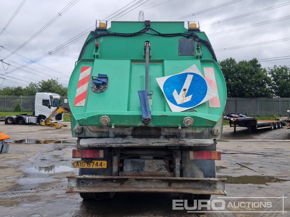 2005 Iveco Euro Cargo 130E18 - Yol süpürme aracı: fotoğraf 4 2005 Iveco Euro Cargo 130E18 - Yol süpürme aracı: fotoğraf 4
