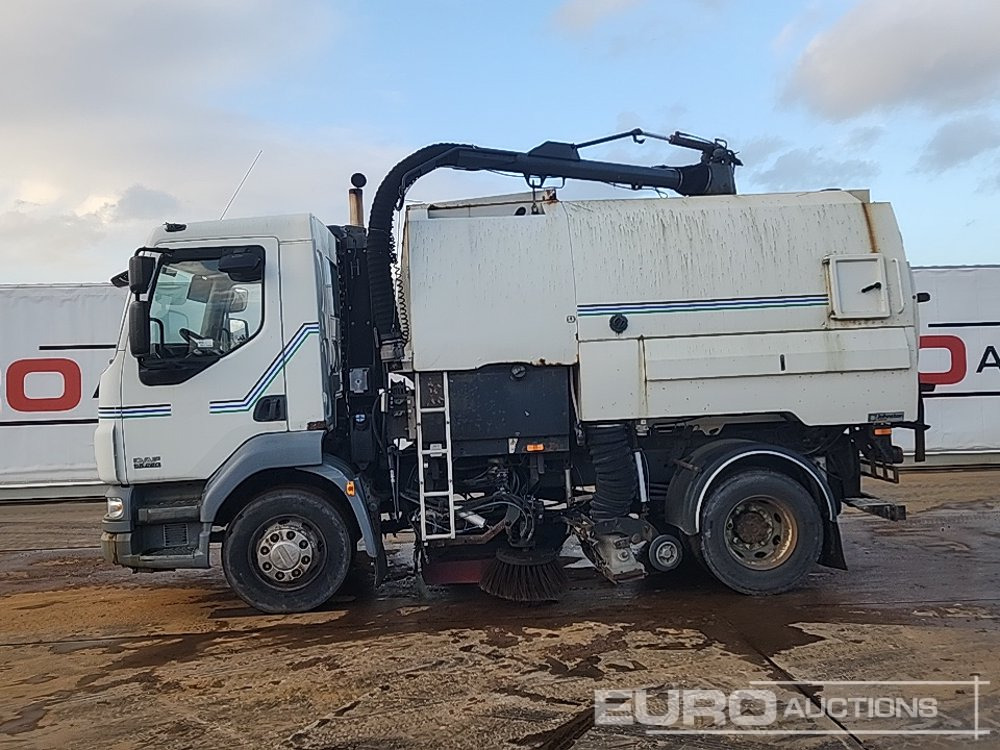 2010 DAF LF55-220 - Yol süpürme aracı: fotoğraf 2 2010 DAF LF55-220 - Yol süpürme aracı: fotoğraf 2