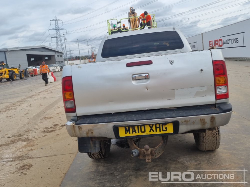 2010 Toyota Hilux Invincible - Pikap: fotoğraf 5 2010 Toyota Hilux Invincible - Pikap: fotoğraf 5