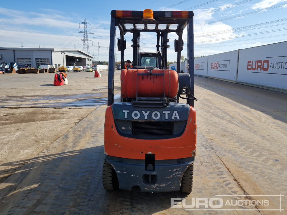 2011 Toyota 02-8FGF15 - Forklift: fotoğraf 4 2011 Toyota 02-8FGF15 - Forklift: fotoğraf 4