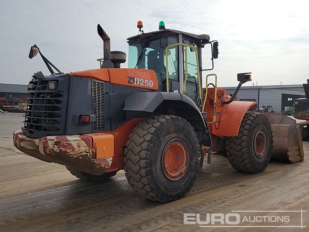 2012 Hitachi ZW250 - Tekerlekli yükleyici: fotoğraf 5 2012 Hitachi ZW250 - Tekerlekli yükleyici: fotoğraf 5