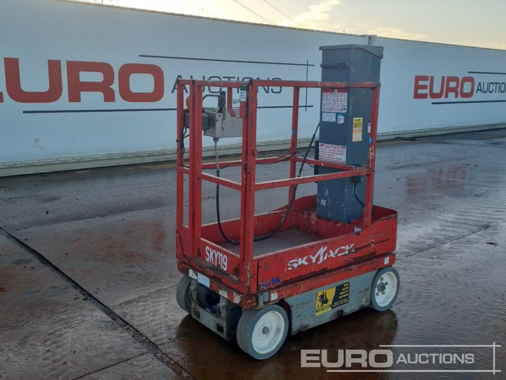 2012 SkyJack SJ 16 - Araçüstü platform: fotoğraf 1 2012 SkyJack SJ 16 - Araçüstü platform: fotoğraf 1