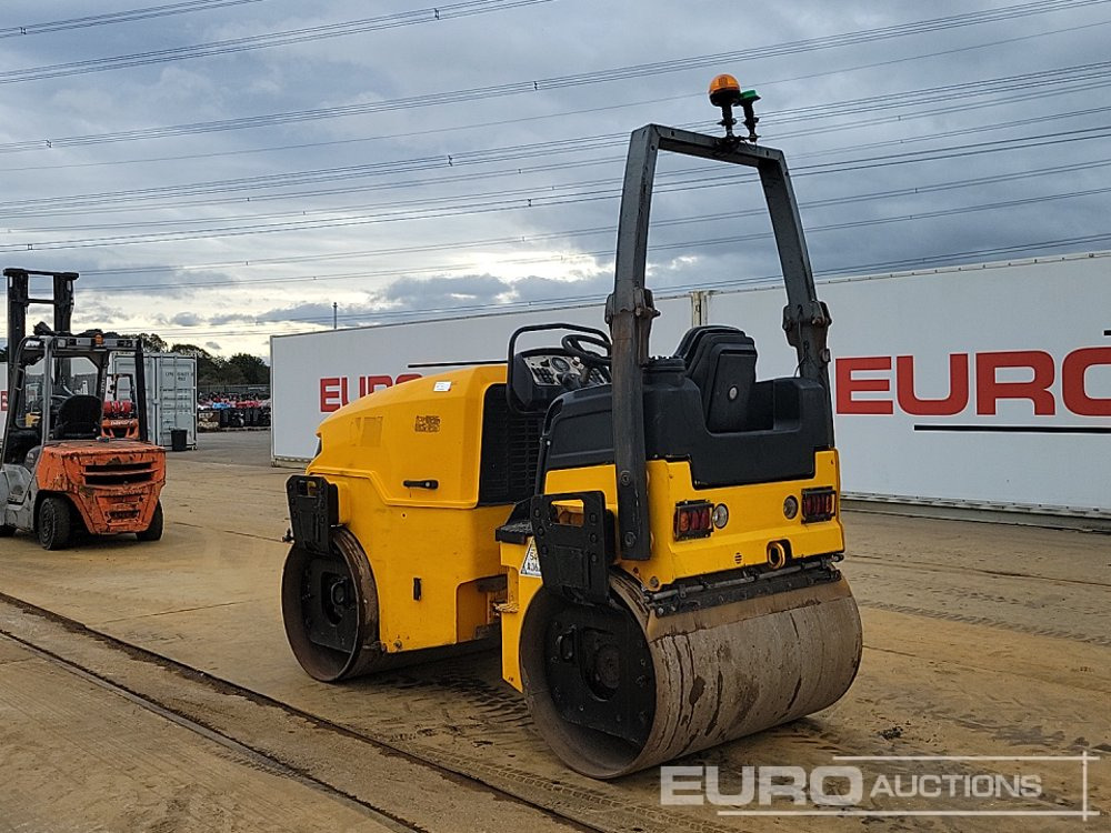 2014 JCB VMT380 - Silindir makinesi: fotoğraf 3 2014 JCB VMT380 - Silindir makinesi: fotoğraf 3