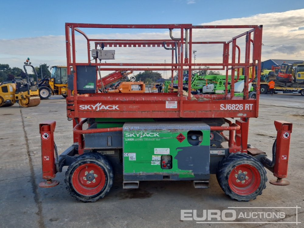 2014 SkyJack SJ6826RT - Araçüstü platform: fotoğraf 4 2014 SkyJack SJ6826RT - Araçüstü platform: fotoğraf 4