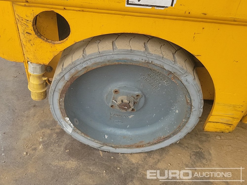 Araçüstü platform 2015 Haulotte Compact 10N: fotoğraf 11