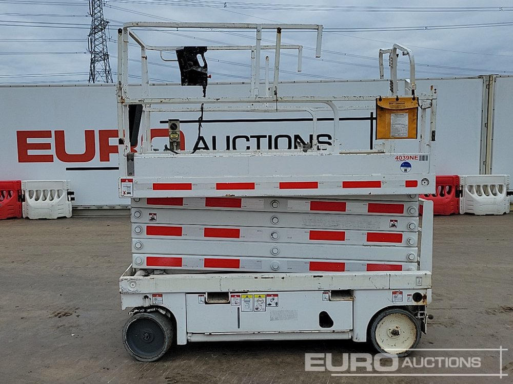 2015 Haulotte Compact 14 - Araçüstü platform: fotoğraf 2 2015 Haulotte Compact 14 - Araçüstü platform: fotoğraf 2