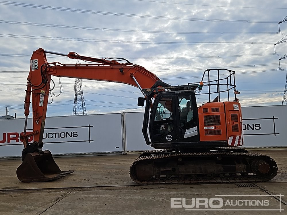 2016 Hitachi ZX225USLC-5B - Paletli ekskavatör: fotoğraf 2 2016 Hitachi ZX225USLC-5B - Paletli ekskavatör: fotoğraf 2
