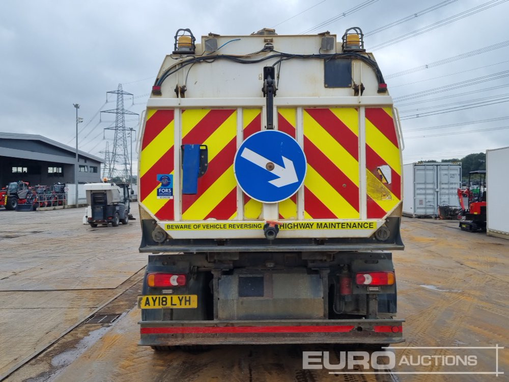 2018 Volvo FL250 - Yol süpürme aracı: fotoğraf 4 2018 Volvo FL250 - Yol süpürme aracı: fotoğraf 4