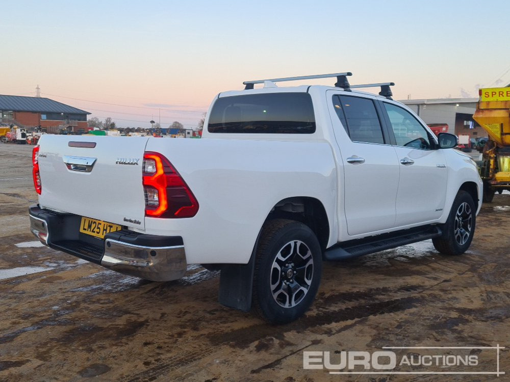 2025 Toyota Hilux Invincible - Pikap: fotoğraf 5 2025 Toyota Hilux Invincible - Pikap: fotoğraf 5
