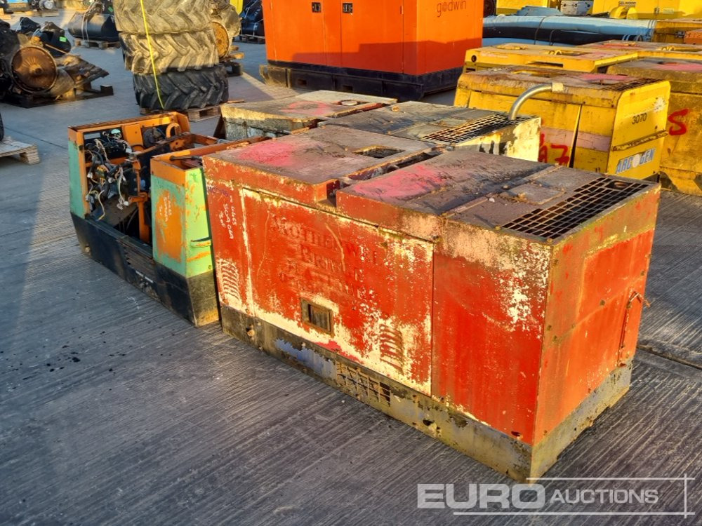 230Volt Generator/Welder, Kubota Engine (2 of), 230Volt Generator/Welder, 3 Cylinder Engine (Parts Missing) - Elektrikli jeneratör: fotoğraf 1 230Volt Generator/Welder, Kubota Engine (2 of), 230Volt Generator/Welder, 3 Cylinder Engine (Parts Missing) - Elektrikli jeneratör: fotoğraf 1