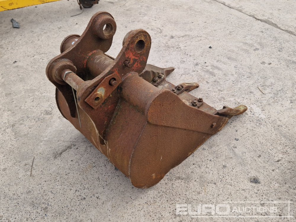 24" Digging Bucket 45mm Pin to suit 4-6 Ton Excavator - Kova: fotoğraf 3 24" Digging Bucket 45mm Pin to suit 4-6 Ton Excavator - Kova: fotoğraf 3