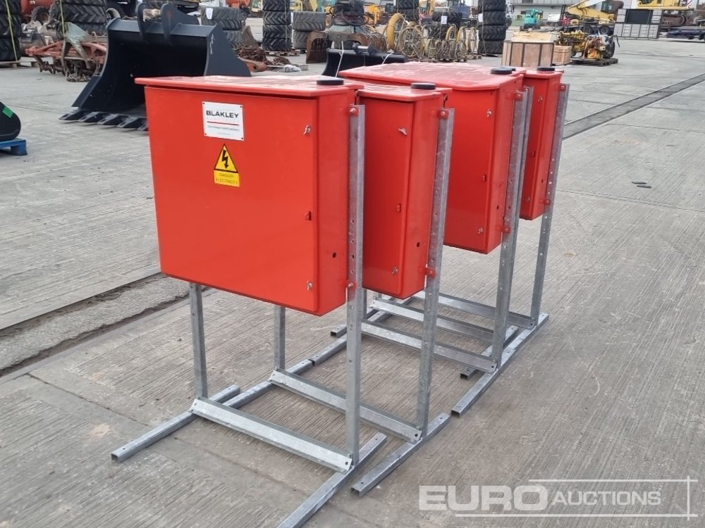 400 Volt Distributing Boxes (5 of) - İnşaat ekipmanı: fotoğraf 5 400 Volt Distributing Boxes (5 of) - İnşaat ekipmanı: fotoğraf 5