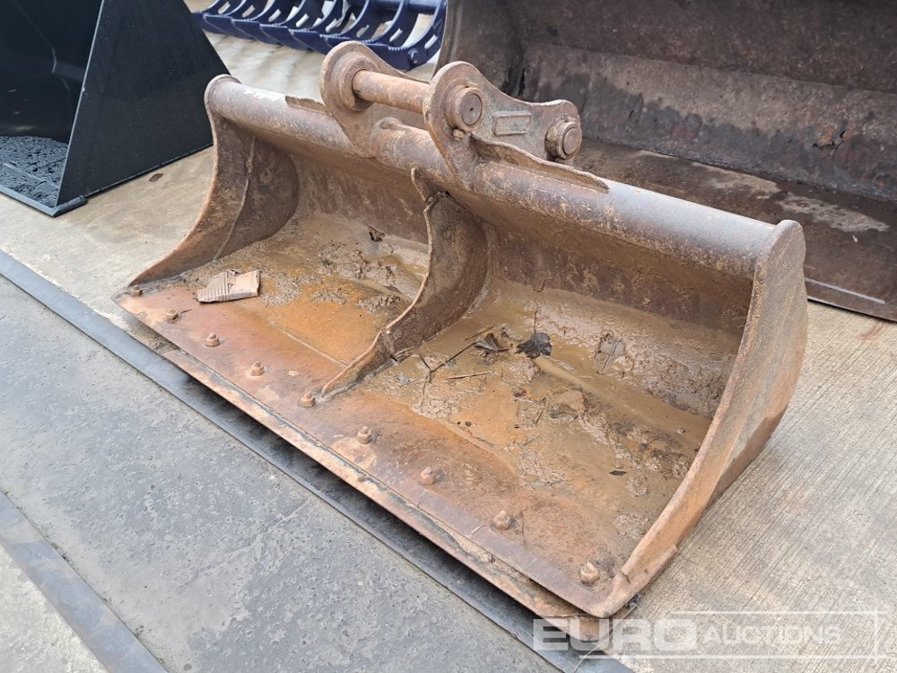 72" Strickland Ditching Bucket 65mm Pin to suit 13 Ton Excavator - Kova: fotoğraf 1 72" Strickland Ditching Bucket 65mm Pin to suit 13 Ton Excavator - Kova: fotoğraf 1