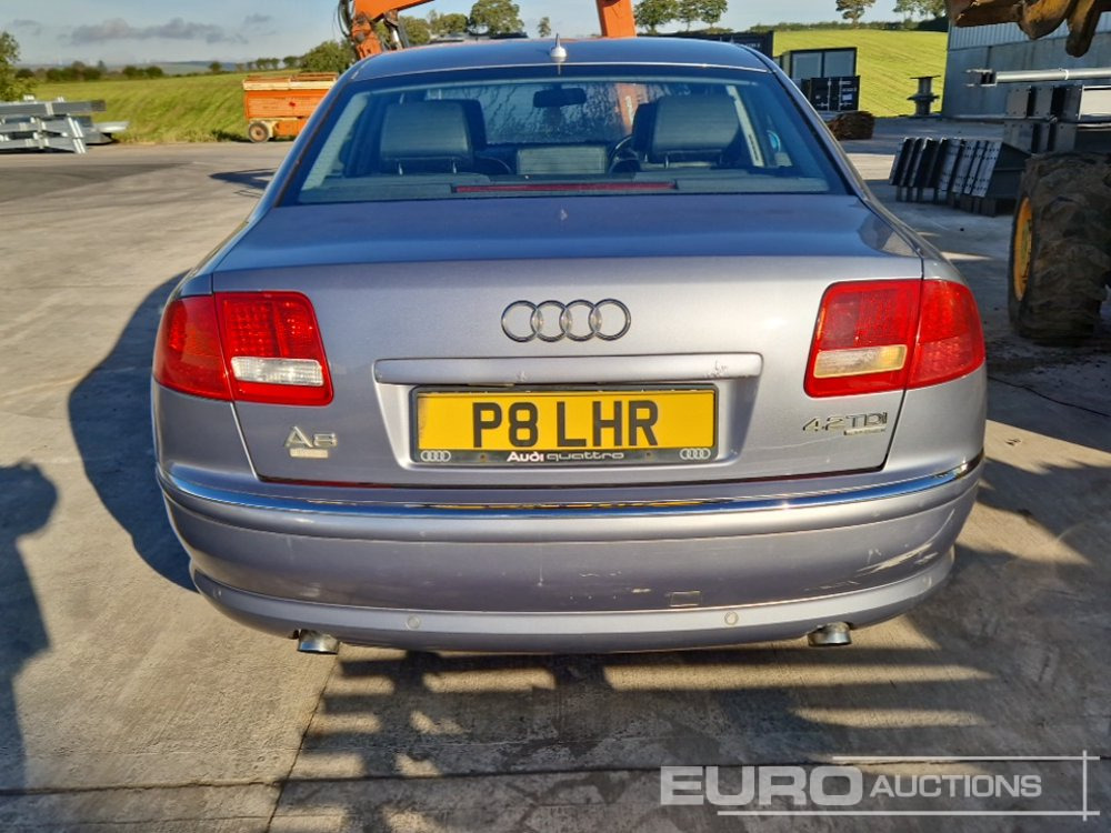 Audi A8 - Binek araba: fotoğraf 4 Audi A8 - Binek araba: fotoğraf 4