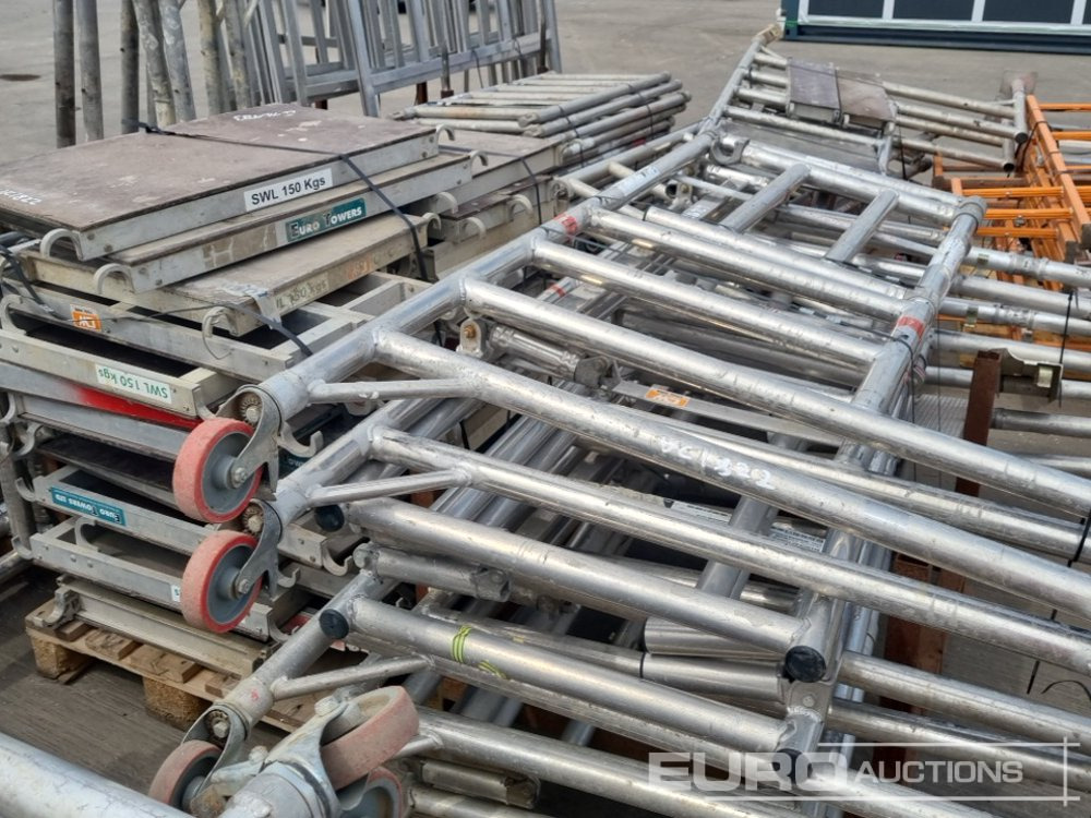 İnşaat ekipmanı Bundle of Folding Aluminium Scaffolding (5 of), Bundle of Folding Fiberglass Scaffolding, Bundle of Aluminium Scaffolding (3 of), Aluminium Staging Boards (3 of): fotoğraf 24