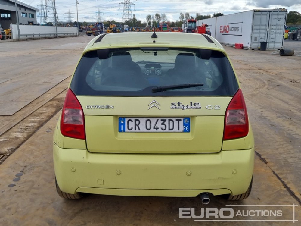 Citroen C2 - Binek araba: fotoğraf 4 Citroen C2 - Binek araba: fotoğraf 4