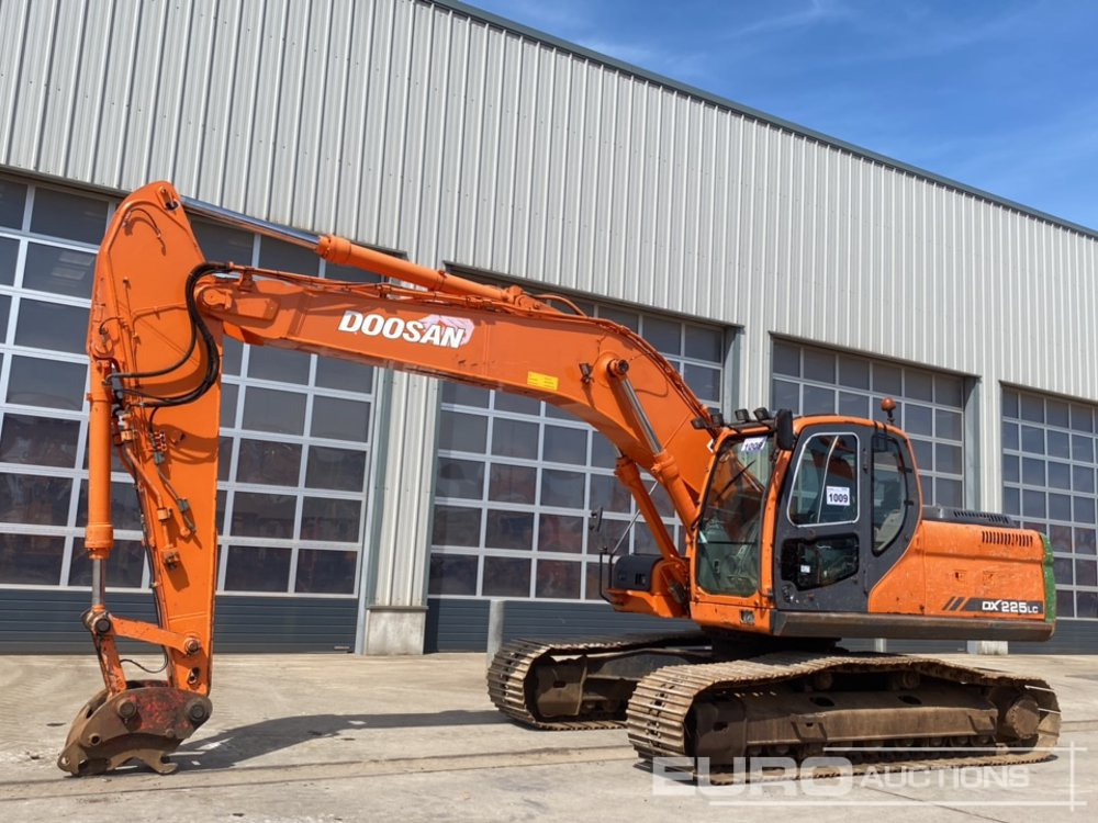 Doosan DX225LC - Paletli ekskavatör: fotoğraf 1 Doosan DX225LC - Paletli ekskavatör: fotoğraf 1