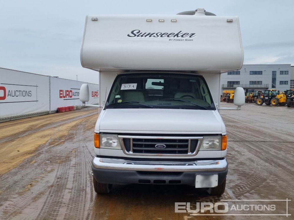 Ford E450 - SUV: fotoğraf 5 Ford E450 - SUV: fotoğraf 5