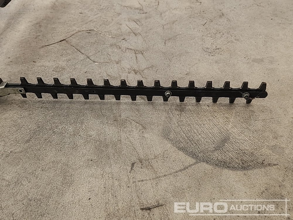 Husqvarna 325HE4 Petrol Pole Hedge Trimmer - Garaj ekipman: fotoğraf 5 Husqvarna 325HE4 Petrol Pole Hedge Trimmer - Garaj ekipman: fotoğraf 5