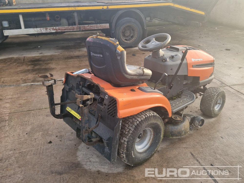 Husqvarna Petrol Ride on Lawnmower (Non Runner) - Çim biçme makinesi: fotoğraf 3 Husqvarna Petrol Ride on Lawnmower (Non Runner) - Çim biçme makinesi: fotoğraf 3