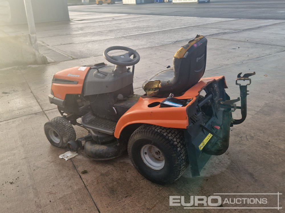 Husqvarna Petrol Ride on Lawnmower (Non Runner) - Çim biçme makinesi: fotoğraf 2 Husqvarna Petrol Ride on Lawnmower (Non Runner) - Çim biçme makinesi: fotoğraf 2