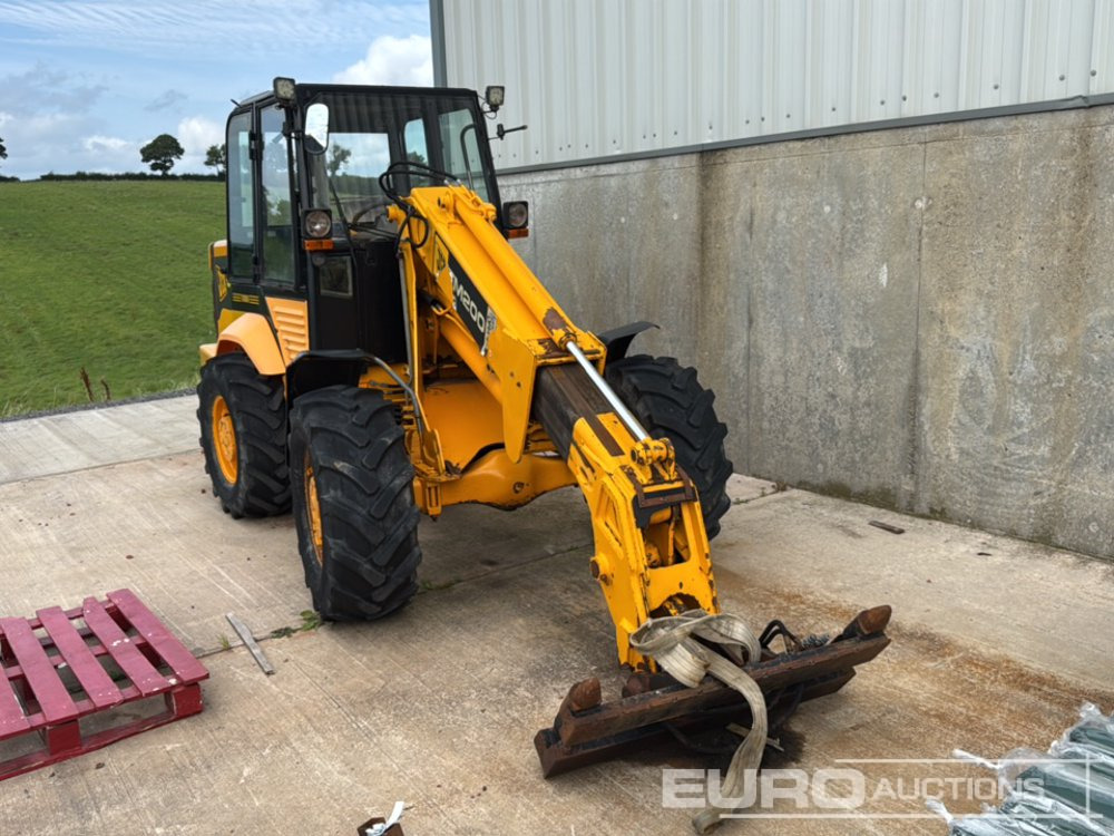 JCB TM200 - Teleskopik tekerlekli yükleyici: fotoğraf 1 JCB TM200 - Teleskopik tekerlekli yükleyici: fotoğraf 1
