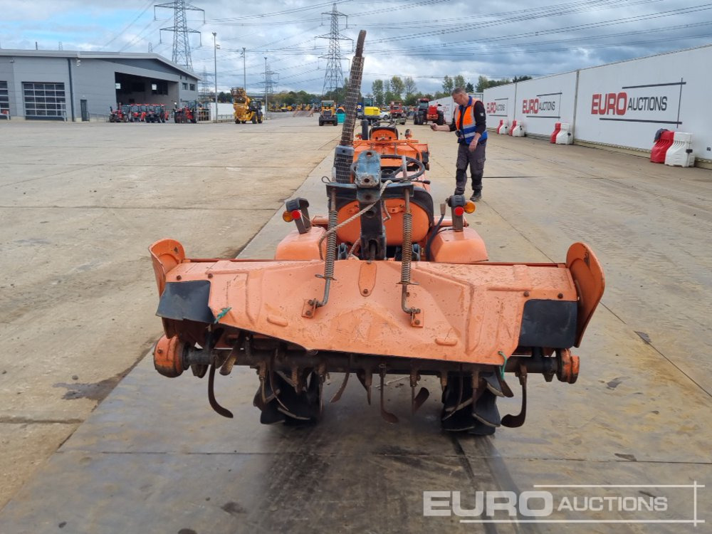 Kubota B1400 - Küçük traktör: fotoğraf 4 Kubota B1400 - Küçük traktör: fotoğraf 4