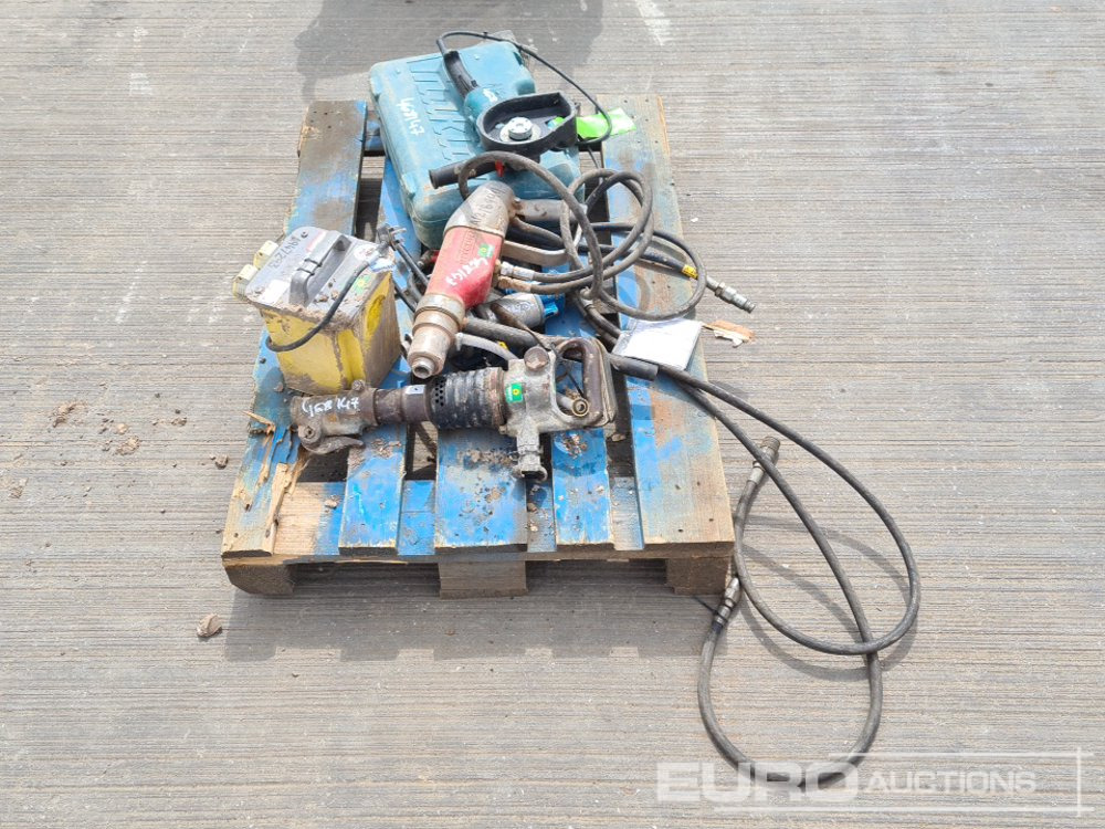 Makita 110Volt Angle Grinder, Makita 110Volt Drill, 110Volt Transformer, Pneumatic Hand Held Breaker, Hydraulic Impact Wrench (2 of) - İnşaat ekipmanı: fotoğraf 2 Makita 110Volt Angle Grinder, Makita 110Volt Drill, 110Volt Transformer, Pneumatic Hand Held Breaker, Hydraulic Impact Wrench (2 of) - İnşaat ekipmanı: fotoğraf 2