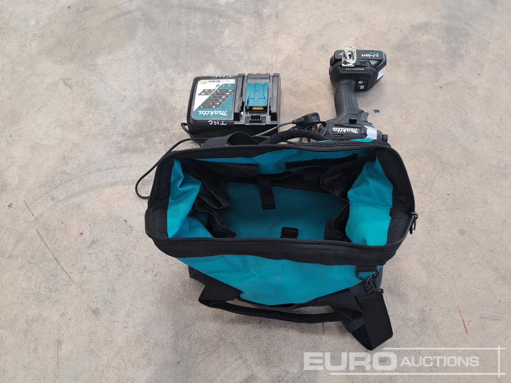 Makita 18v Impact Driver, Battery, 240v Charger, Carry Bag - İnşaat ekipmanı: fotoğraf 4 Makita 18v Impact Driver, Battery, 240v Charger, Carry Bag - İnşaat ekipmanı: fotoğraf 4