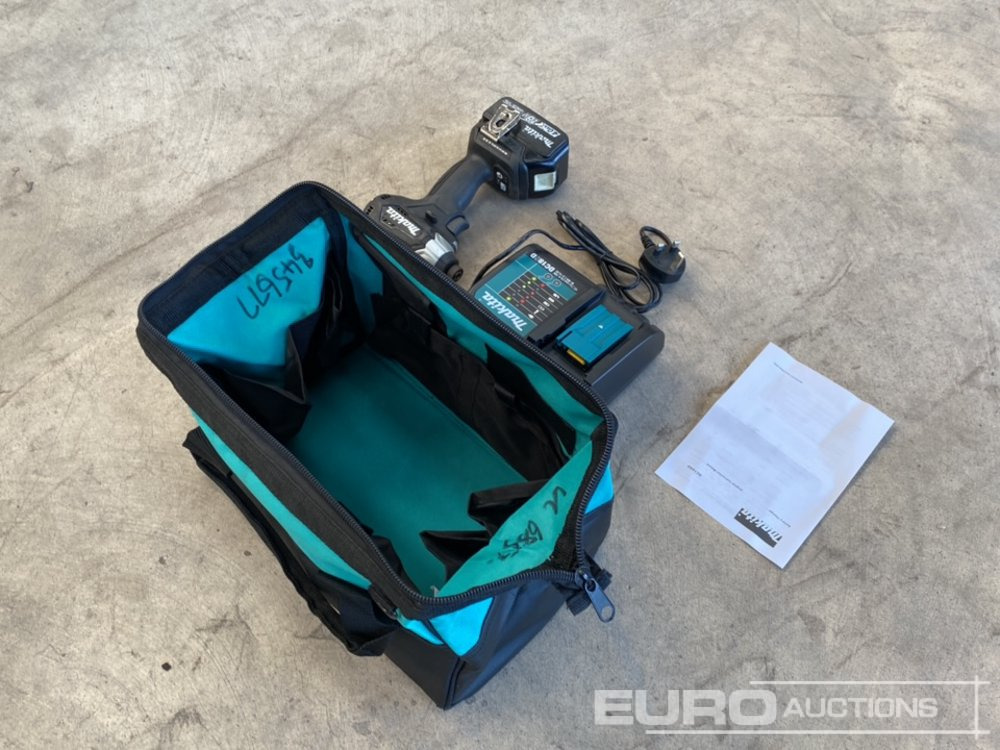 Makita 18v Impact Driver, Battery, 240v Charger, Carry Bag - İnşaat ekipmanı: fotoğraf 5 Makita 18v Impact Driver, Battery, 240v Charger, Carry Bag - İnşaat ekipmanı: fotoğraf 5