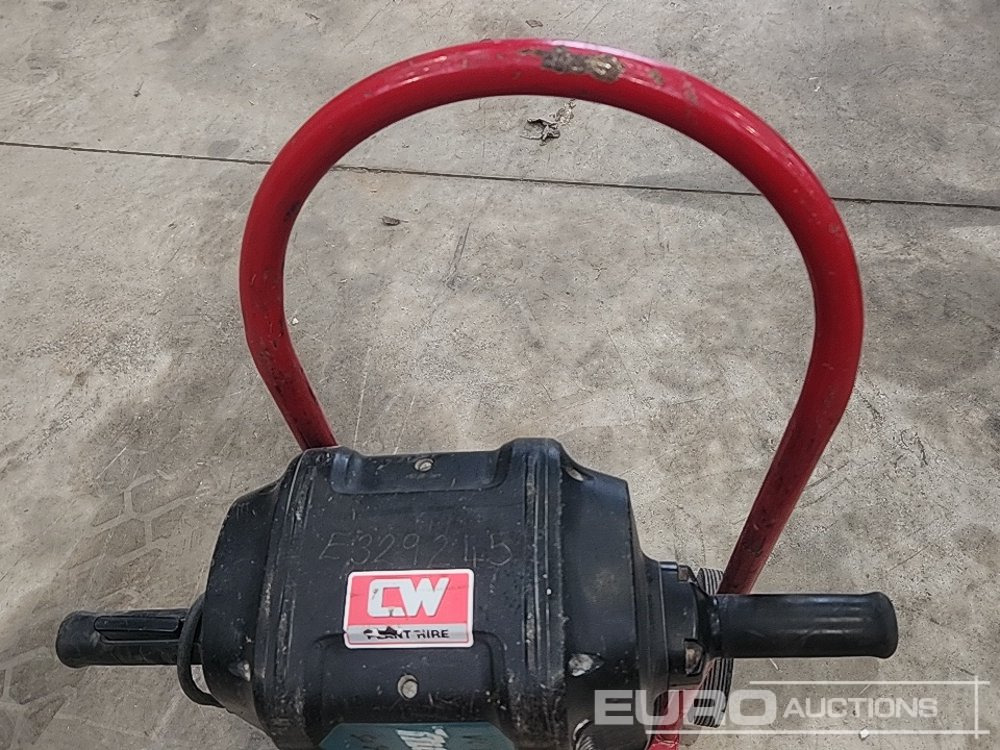 Makita AVT - İnşaat ekipmanı: fotoğraf 5 Makita AVT - İnşaat ekipmanı: fotoğraf 5