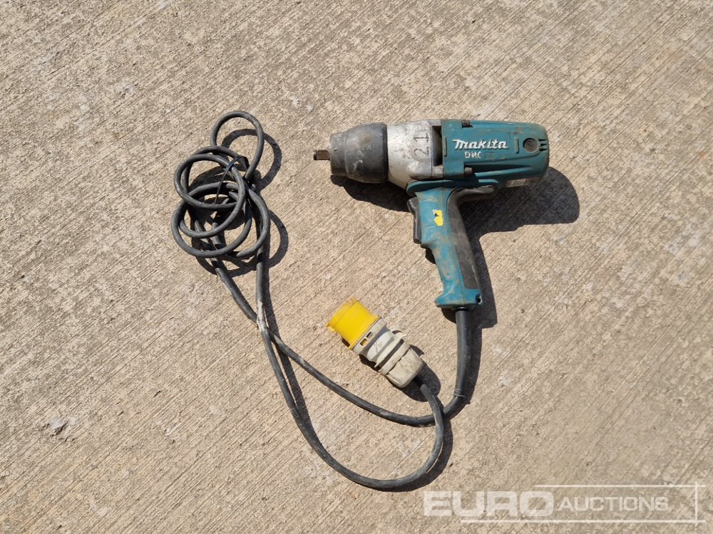 Makita TW035 110 Volt Impact Wrench - İnşaat ekipmanı: fotoğraf 2 Makita TW035 110 Volt Impact Wrench - İnşaat ekipmanı: fotoğraf 2