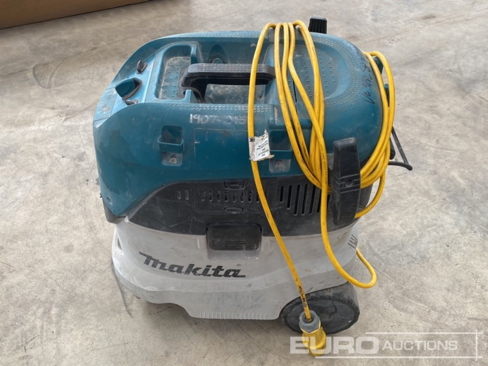 Makita VC4210MX1 110 Volt Dust Extractor - İnşaat ekipmanı: fotoğraf 2 Makita VC4210MX1 110 Volt Dust Extractor - İnşaat ekipmanı: fotoğraf 2
