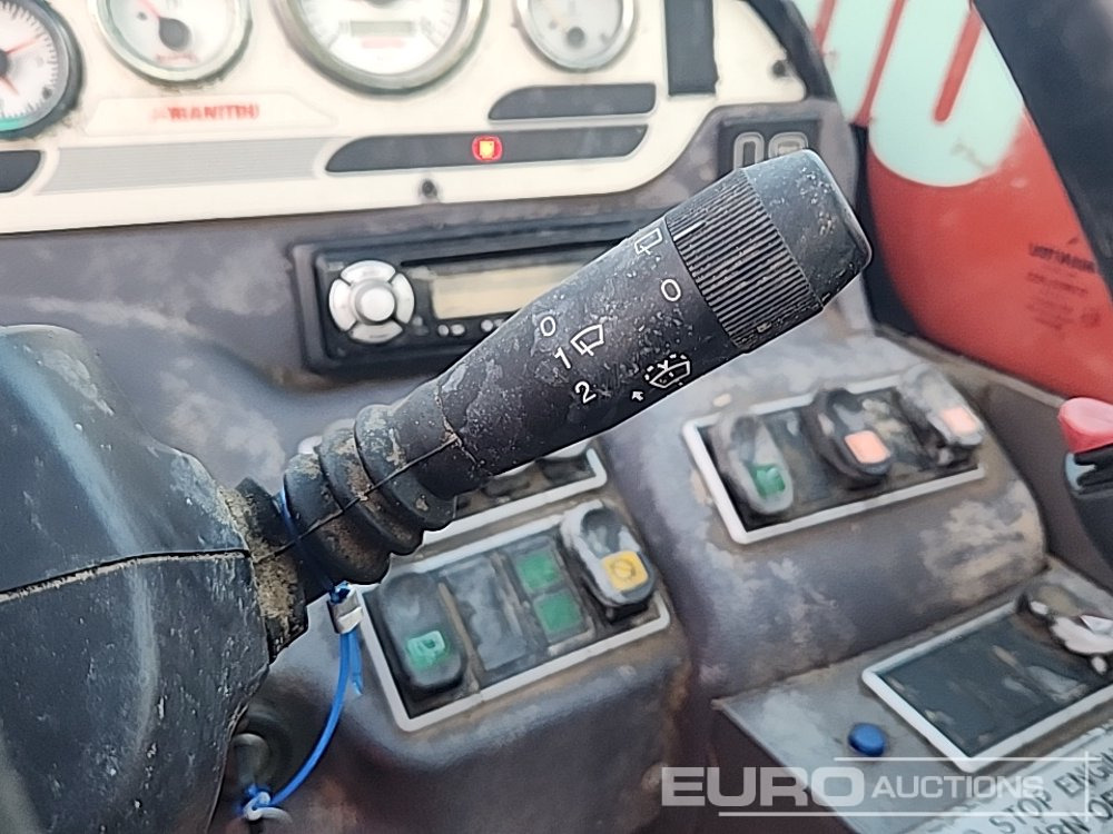 Teleskopik yükleyici Manitou MLT627T: fotoğraf 34 Teleskopik yükleyici Manitou MLT627T: fotoğraf 34