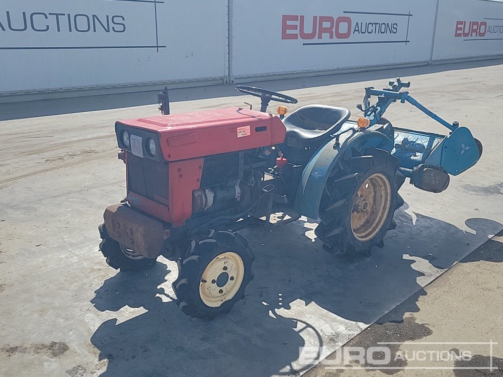 Mitsubishi D1100 - Küçük traktör: fotoğraf 1 Mitsubishi D1100 - Küçük traktör: fotoğraf 1