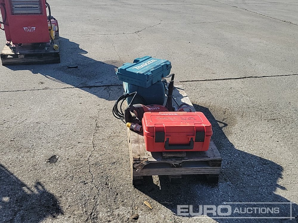 NovoPress Crimping Collars (5 of), Makita 110Volt Multi Tool, Makita Battery Circular Saw, Battery, Charger, 110Volt Paddle Mixer, Hitli 110Volt Hammer Drill - İnşaat ekipmanı: fotoğraf 4 NovoPress Crimping Collars (5 of), Makita 110Volt Multi Tool, Makita Battery Circular Saw, Battery, Charger, 110Volt Paddle Mixer, Hitli 110Volt Hammer Drill - İnşaat ekipmanı: fotoğraf 4