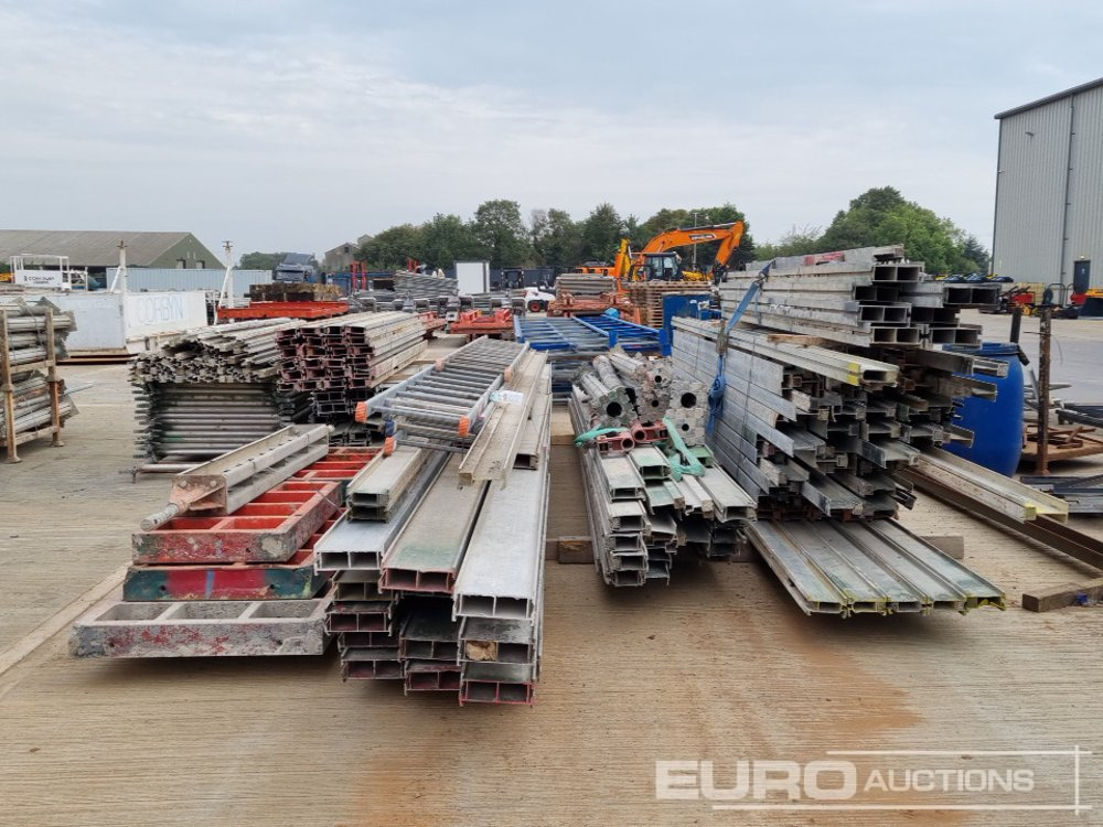 Peri Trio 3.3m x 0.9m Panel, 2.7m x 0.7m Panel, 1.2m x 0.7m Panel, 1.2m x 0.6m Panel, Bundle of 225mm Twin Web Beams (2 of), Bundle of 150mm Twin Web Beams (4 of), Adjustable Acrow Prop (5 of) - İnşaat ekipmanı: fotoğraf 2 Peri Trio 3.3m x 0.9m Panel, 2.7m x 0.7m Panel, 1.2m x 0.7m Panel, 1.2m x 0.6m Panel, Bundle of 225mm Twin Web Beams (2 of), Bundle of 150mm Twin Web Beams (4 of), Adjustable Acrow Prop (5 of) - İnşaat ekipmanı: fotoğraf 2