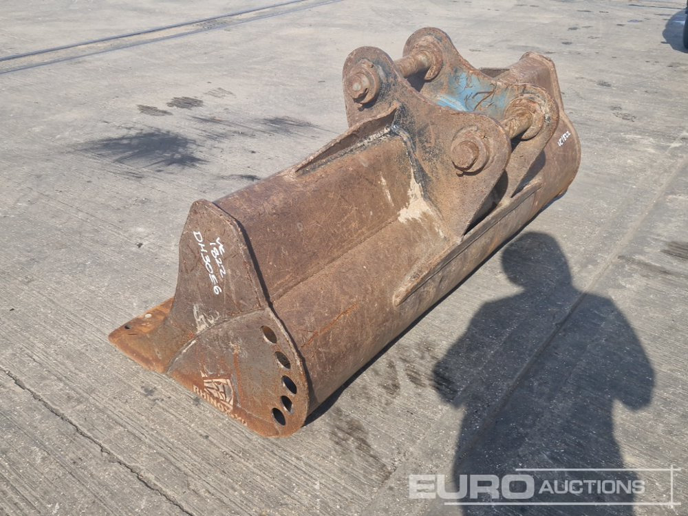 Rhinox 74" Ditching Bucket 65mm Pin to suit 13 Ton Excavator - Kova: fotoğraf 3 Rhinox 74" Ditching Bucket 65mm Pin to suit 13 Ton Excavator - Kova: fotoğraf 3
