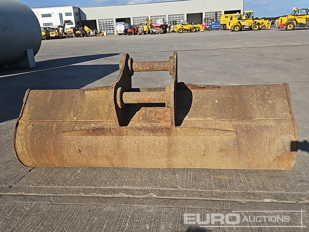 Rhinox 84" Ditching Bucket 80mm Pin to suit 20 Ton Excavator - Kova: fotoğraf 4 Rhinox 84" Ditching Bucket 80mm Pin to suit 20 Ton Excavator - Kova: fotoğraf 4