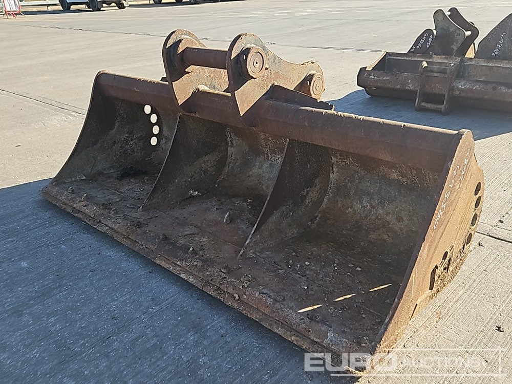 Rhinox 84" Ditching Bucket 80mm Pin to suit 20 Ton Excavator - Kova: fotoğraf 1 Rhinox 84" Ditching Bucket 80mm Pin to suit 20 Ton Excavator - Kova: fotoğraf 1
