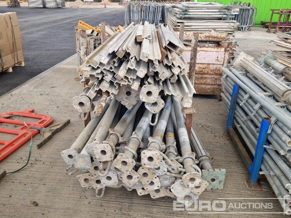 İnşaat ekipmanı Steel Mesh Panels (5 Pallets of & 1 Stillage of), Acro Props (5 Stillages of), Kwikstage Polls (2 Stillages of), Stillge of Fittings: fotoğraf 8