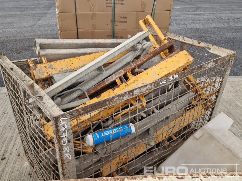 İnşaat ekipmanı Steel Mesh Panels (5 Pallets of & 1 Stillage of), Acro Props (5 Stillages of), Kwikstage Polls (2 Stillages of), Stillge of Fittings: fotoğraf 17