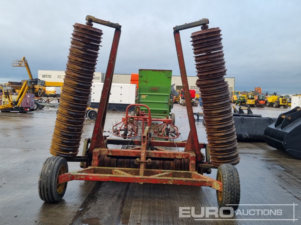Vaderstad Single Axle Draw Bar Hydraulic Folding Ring Roller - Tarım araçları: fotoğraf 4 Vaderstad Single Axle Draw Bar Hydraulic Folding Ring Roller - Tarım araçları: fotoğraf 4