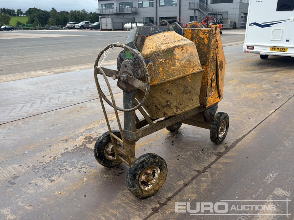 Terex Diesel Mixer, Yanmar Electric Start Engine - Beton mikseri: fotoğraf 5 Terex Diesel Mixer, Yanmar Electric Start Engine - Beton mikseri: fotoğraf 5
