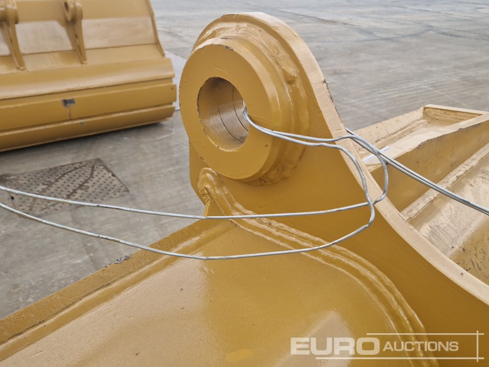 Yeni Kova Unused 68" Digging Bucket 80mm Pin to suit 20 Ton Excavator: fotoğraf 14