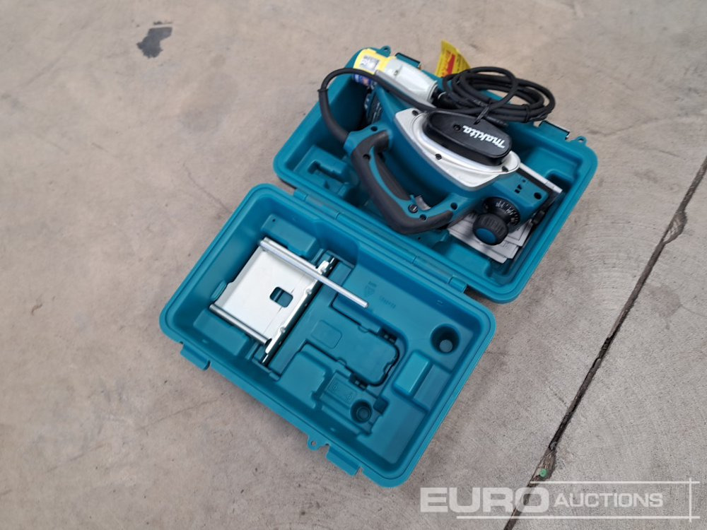 Unused Makita 110v Planer - İnşaat ekipmanı: fotoğraf 5 Unused Makita 110v Planer - İnşaat ekipmanı: fotoğraf 5